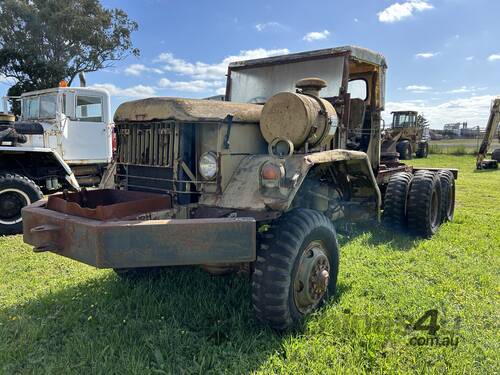 Kaiser 6x6 Prime Mover