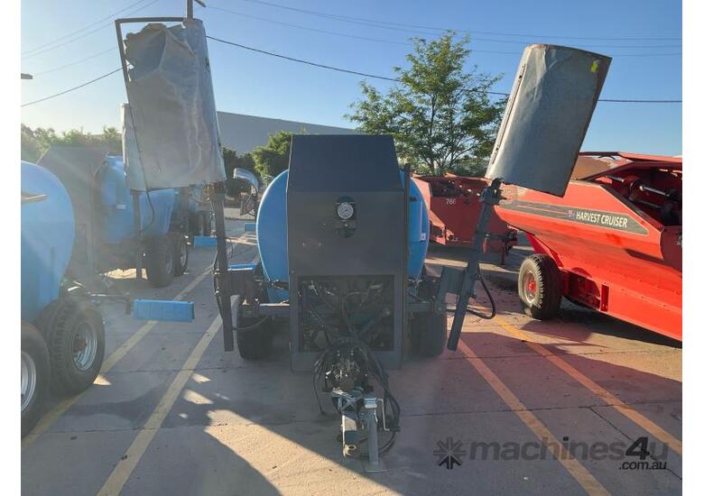 caption Interlink Tandem Axle Orchard Sprayer