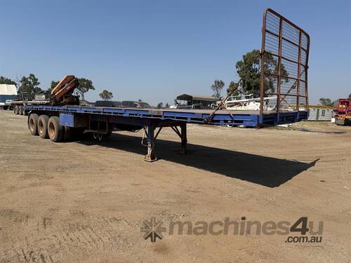 1976 MCGRATH FLAT TOP TRAILER