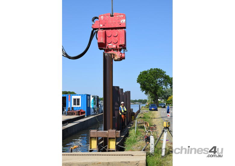 PVE 15VM Vibratory Hammer and Power Pack - Crane Suspended - Variable Moment - Single/Double Clamp - Hire