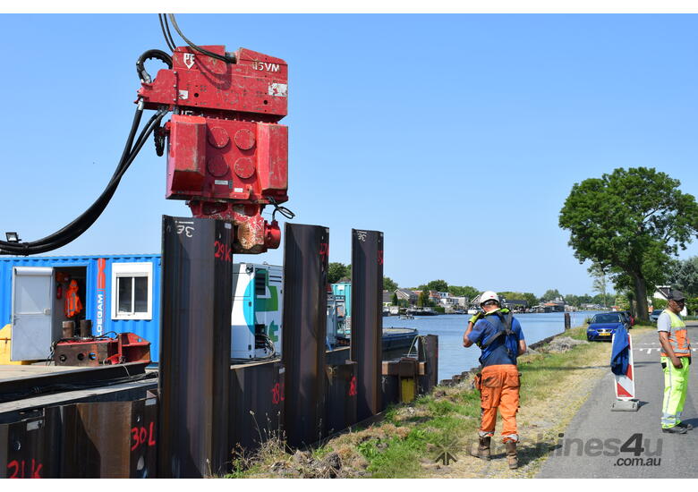 PVE 15VM Vibratory Hammer and Power Pack - Crane Suspended - Variable Moment - Single/Double Clamp - Hire