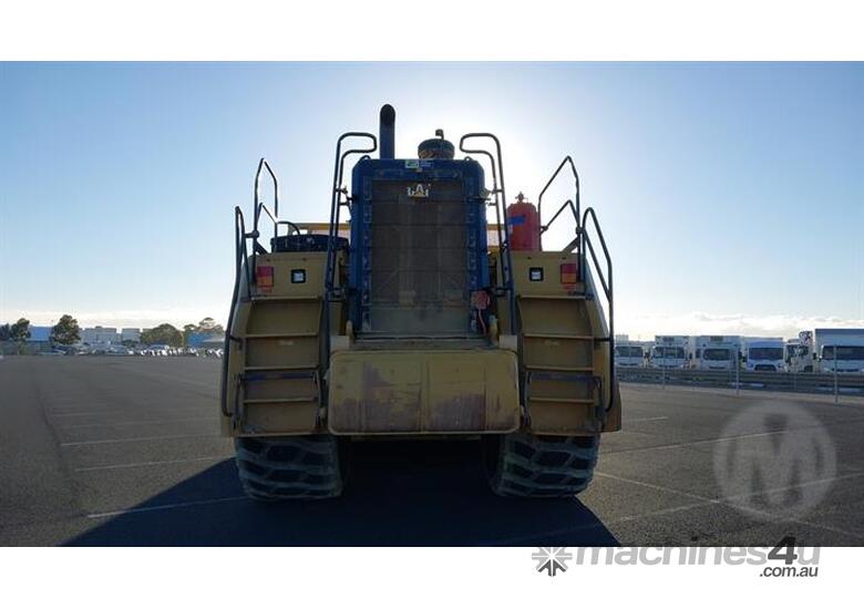 caption Caterpillar 637K