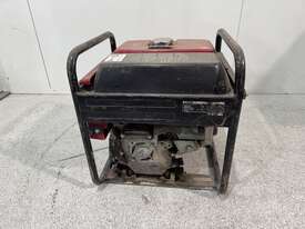Honda EM30 Generator - picture2' - Click to enlarge