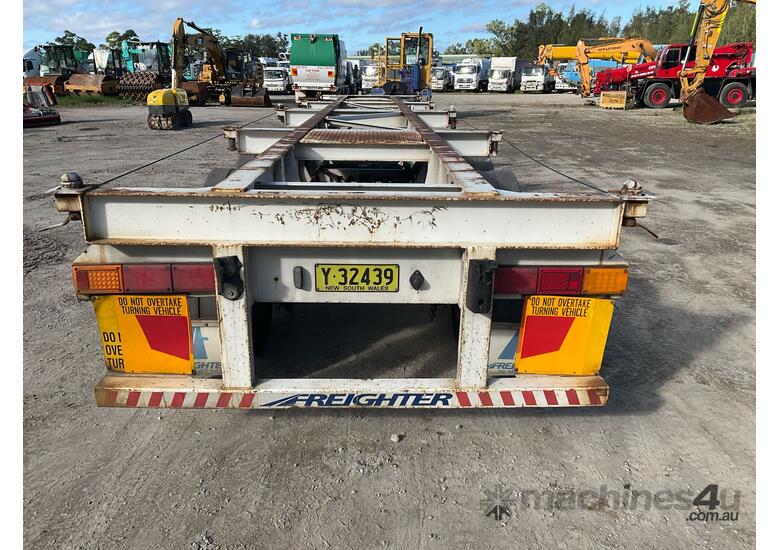 caption 2012 Maxitrans ST3 40ft Tri Axle Skel Trailer