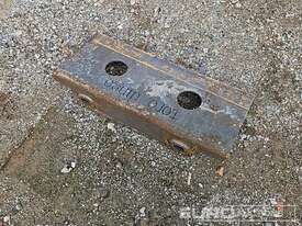 Unused Captok Dingo Mounting Plate to suit Mini Skidsteer Loader  - picture0' - Click to enlarge