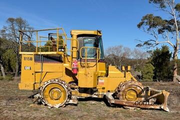 CATERPILLAR 815B Padfoot Compactor