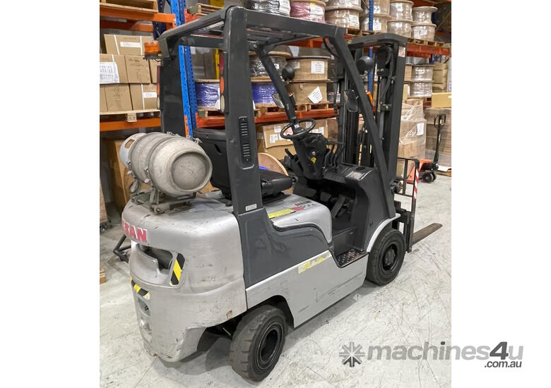 Nissan 1.8T Forklift with Container Mast