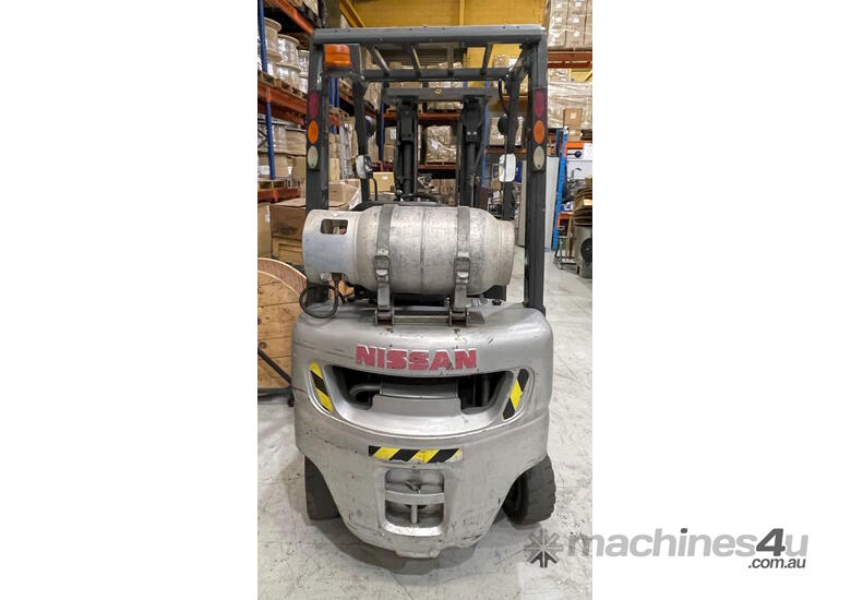 Nissan 1.8T Forklift with Container Mast