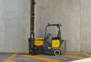 Aisle-Master 3.0T Battery Electric articulating mast forklift