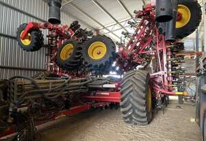 2022 Bourgault 3335-60HF Air Drills