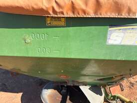 Amazone Fertiliser Spreader - picture0' - Click to enlarge