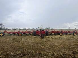 2019 BOURGAULT 3320 PLANTER & 6550 AIR CART  - picture0' - Click to enlarge