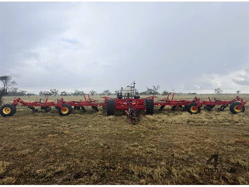 caption 2019 BOURGAULT 3320 PLANTER & 6550 AIR CART