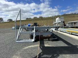 Hydraulic Container Inverter - picture0' - Click to enlarge