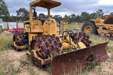 Caterpillar   815 COMPACTOR