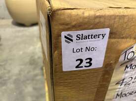 1 X Pallet of Pool Liners & Accessories - picture0' - Click to enlarge