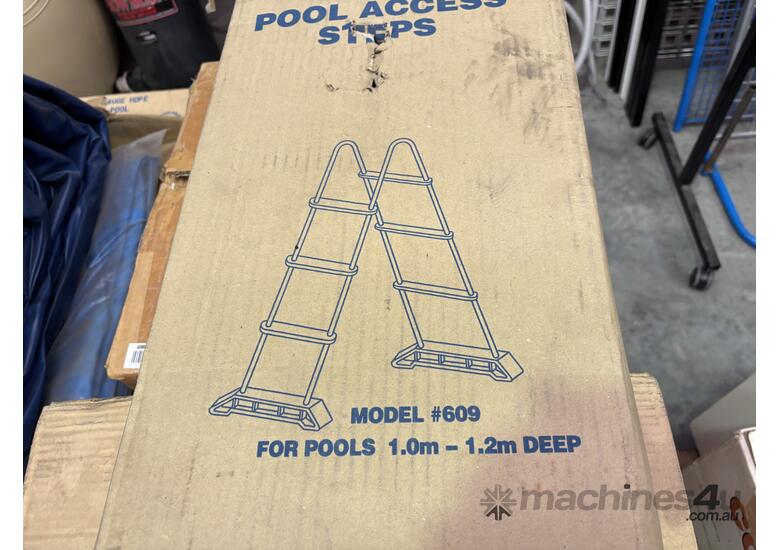 caption 1 X Pallet of Pool Liners & Accessories