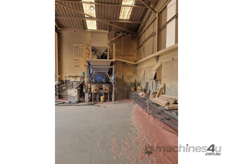 SANDBLAST BUSINESS CLOSING DOWN - ALL EQUIPMENT FOR SALE 