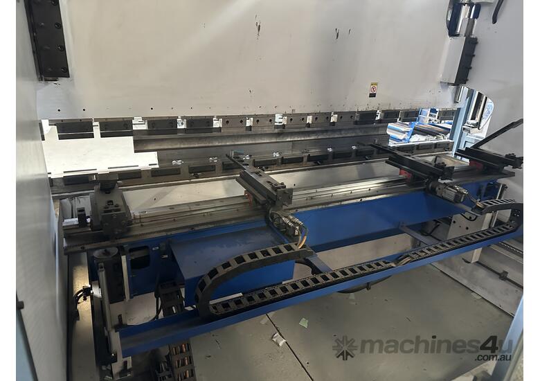 Yawei 110ton 7 axis Brake press 