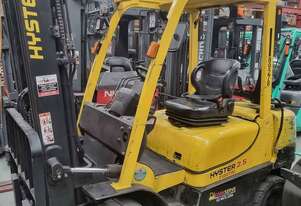 Hyster 2.5T LPG Container Mast Forklift - 2700 Hours