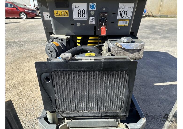 Wacker Neuson DT10 Dumper image 11