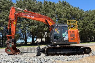 Hitachi 2020   Zx225uslc-5B