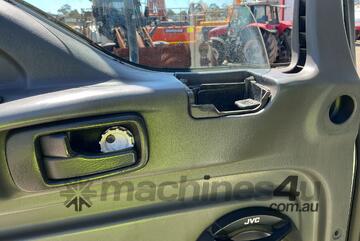 Isuzu 2005   FTR900 Table Top