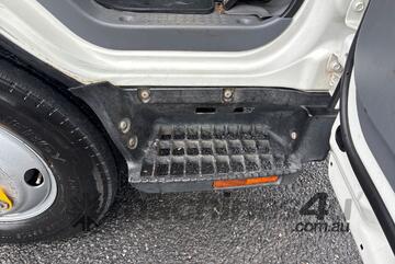 2016 Isuzu NLS 45-150 Service Body