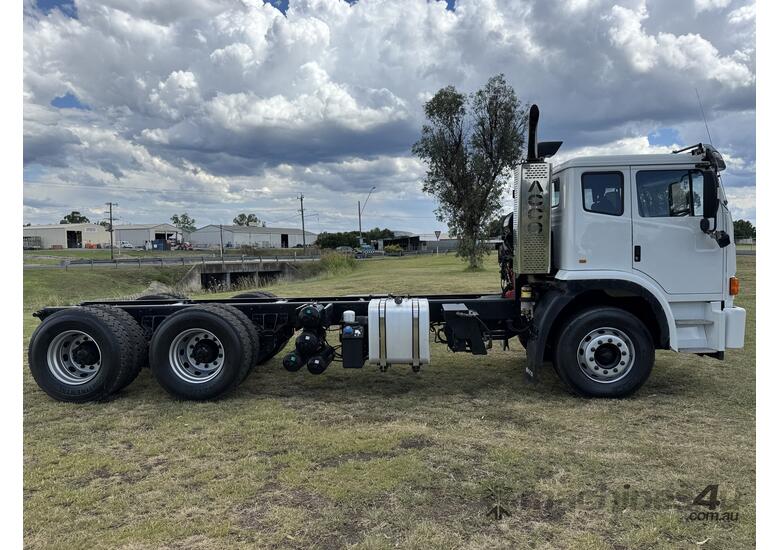 Iveco Acco 2350 6x4 Cab/Chassis Truck.  Ex Council.