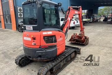 Kubota   U35-4 excavator