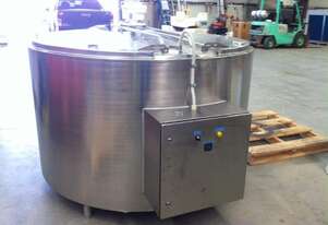 Stainless Steel Heating/mixing tank 2200L with Stirrer