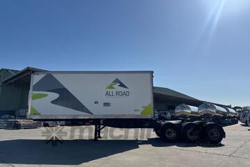 2015 Genuine Tri Axle Semi Tri Axle Refrigerated Pantech A Trailer