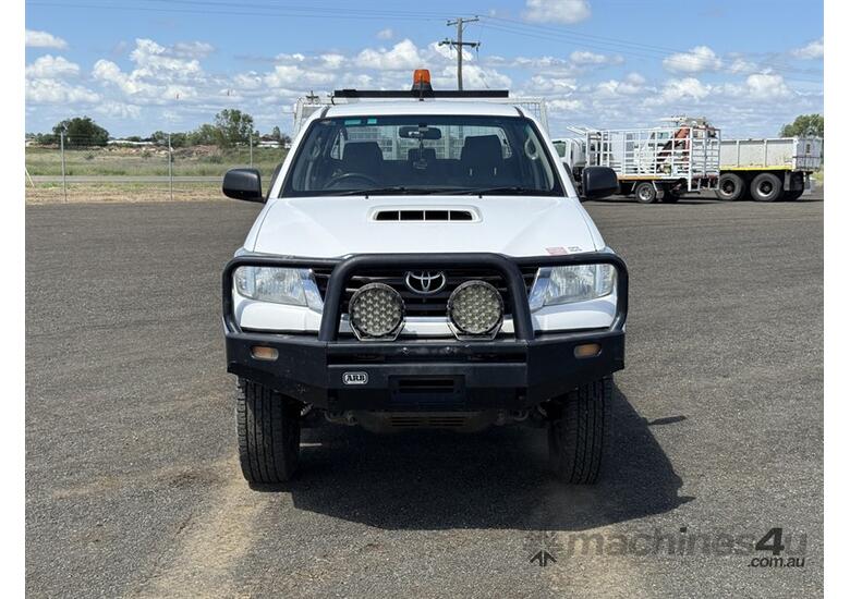 2014 TOYOTA HILUX SR UTE