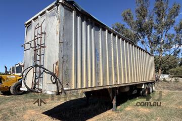 Freighter 1993   WALKING FLOOR