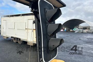 2011 Giga Signs PTL2 Single Axle Traffic Light Trailer Combination