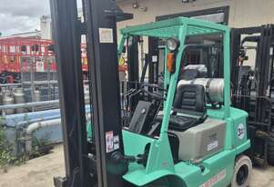 Mitsubishi 2.5 tonne forklift LPG