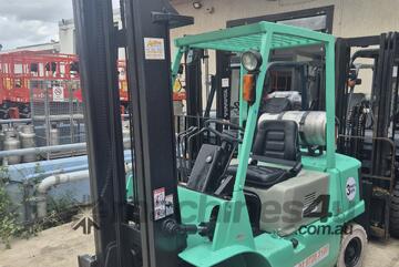 Mitsubishi 2.5 tonne forklift LPG
