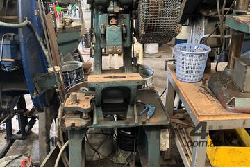 John Heine 200A Series 2, 3 Ton Incline Press