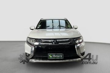 2016 Mitsubishi Outlander LS Petrol