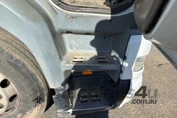 2015 DAF CF7585 Prime Mover Crane Truck