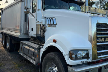 2010 Mack Trident Alloy Tipper Truck, E.M.U.S TS939