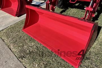   GP BUCKET WITH EURO HITCH