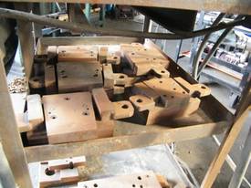 tube bender with tooling - picture2' - Click to enlarge