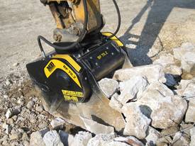 MB CRUSHER BUCKET - BF70.2 - picture0' - Click to enlarge