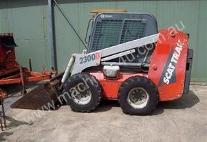 2300D , only 1297 hrs , airco cabin