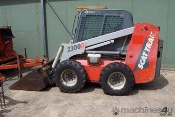 2300D , only 1297 hrs , airco cabin 2300D , only 1297 hrs , airco cabin