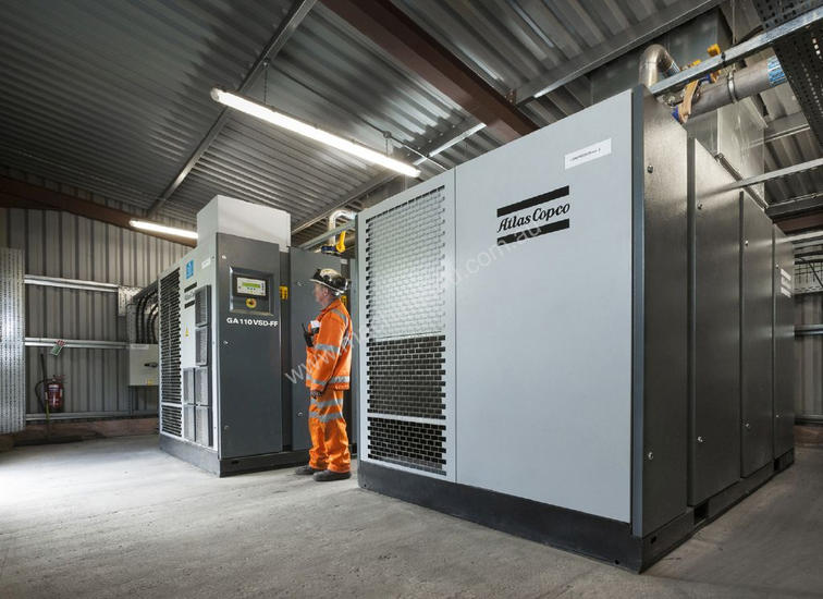 caption Pilot Air DCR 37 Screw Compressor