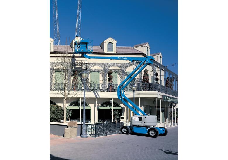 caption GENIE Z 34/22 4WD Articulating Boom