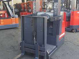 Raymond Gofer Order Picker 3835mm Lift height - picture1' - Click to enlarge