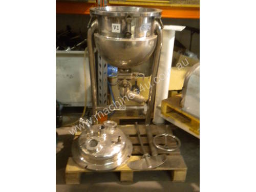Vacuum Jacketed Cooker with Manual Agitator